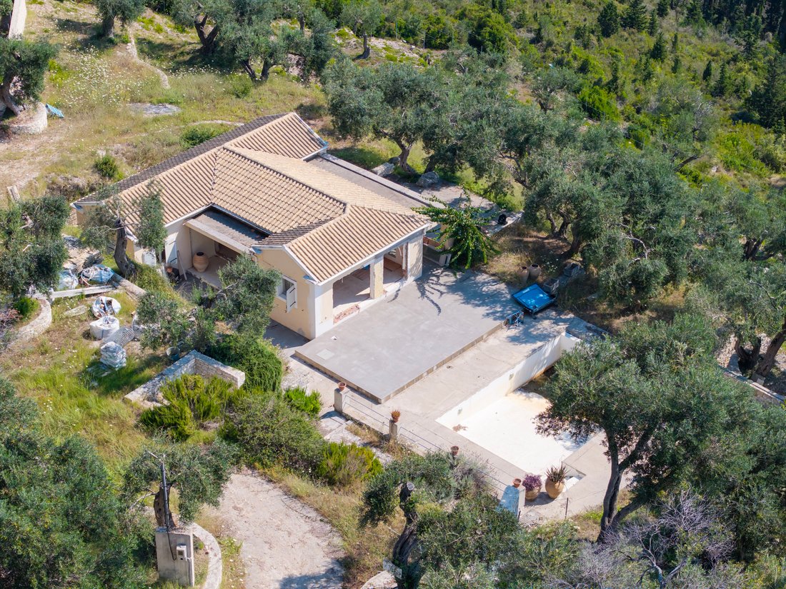 Villa in Corfu, Peloponnese, Western Greece and the Ionian, Greece 2 - 16026163