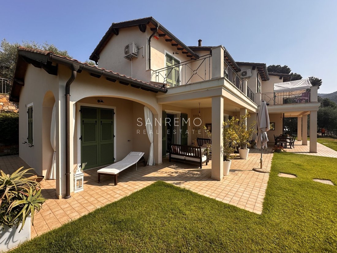 Villa in Vallebona, Liguria, Italy 3 - 16026343