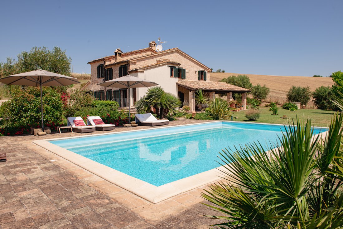 Villa in Arcevia, Marche, Italy 1 - 16026394