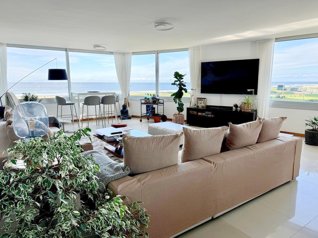 Apartment in Punta del Este, Maldonado Department, Uruguay 1 - 16027474