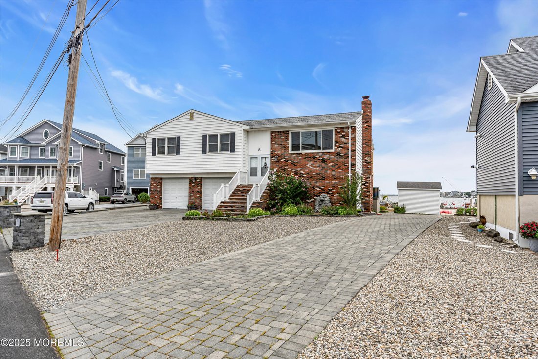House in Brick Township, New Jersey, United States 4 - 16025397