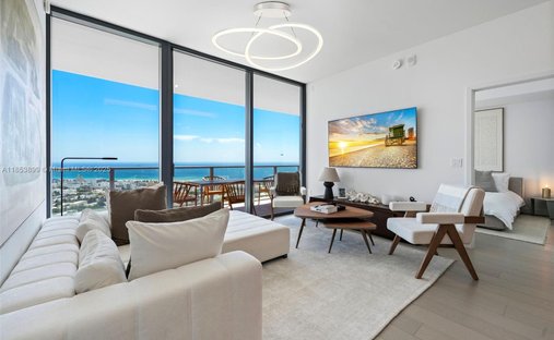 Condo in Miami Beach, Florida, United States 1