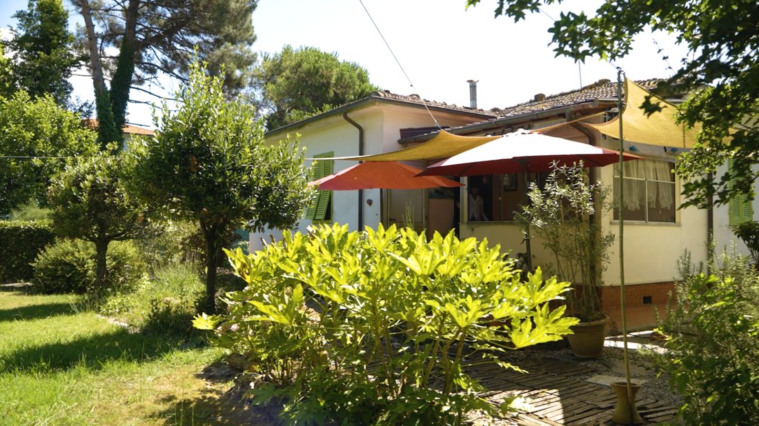 Villa in Ronchi, Massa, Italy 1 - 16028354