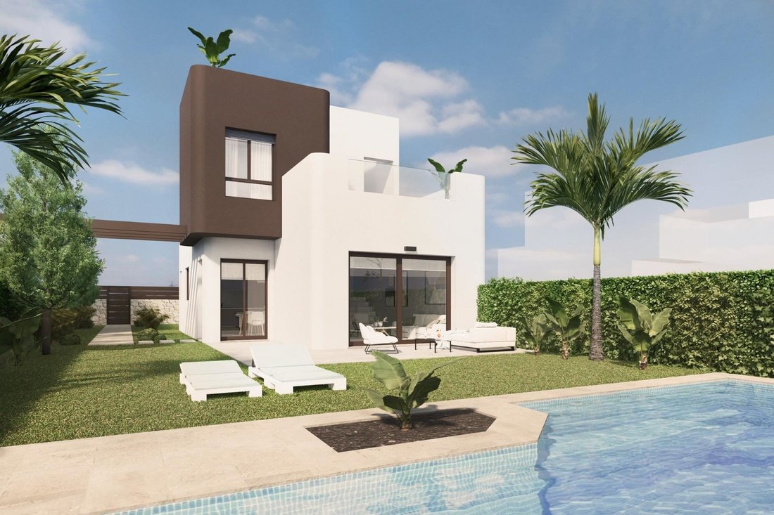 Villa in Pilar de la Horadada, Valencian Community, Spain 1 - 16026987