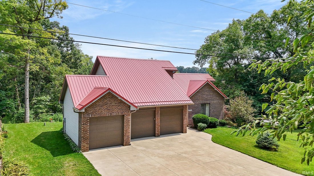 House in Angola, Indiana, United States 2 - 16028610