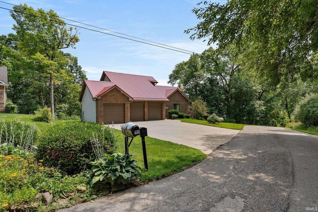 House in Angola, Indiana, United States 3 - 16028610