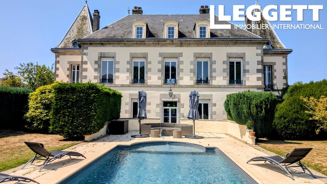 Le Rêve de Granit: A Timeless Château in Nouvelle-Aquitaine’s Golden Light