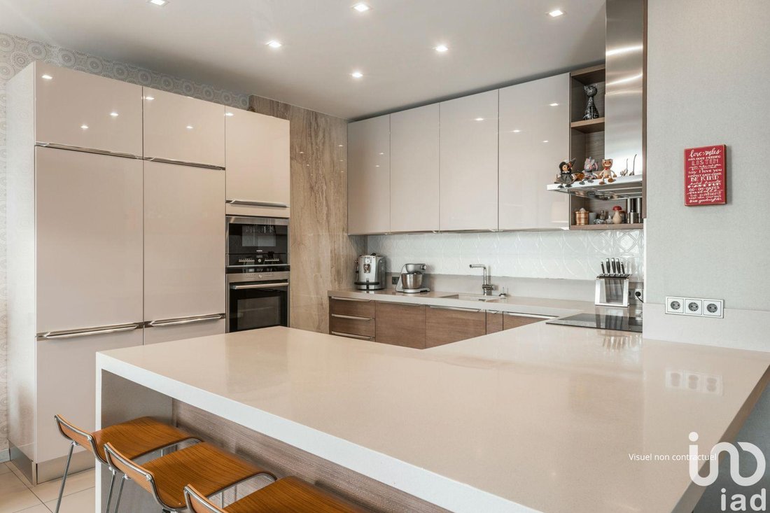 Apartment in Clignancourt-Jules Joffrin, Paris 18e Arrondissement, Paris 2 - 16027590