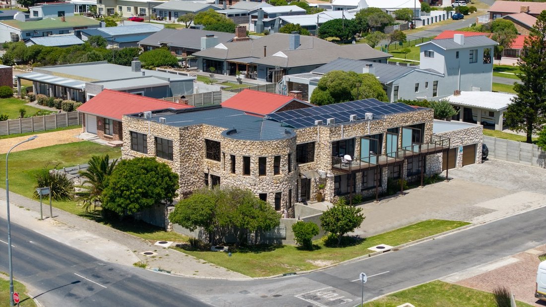House in Struis Bay, Western Cape, South Africa 2 - 16027373