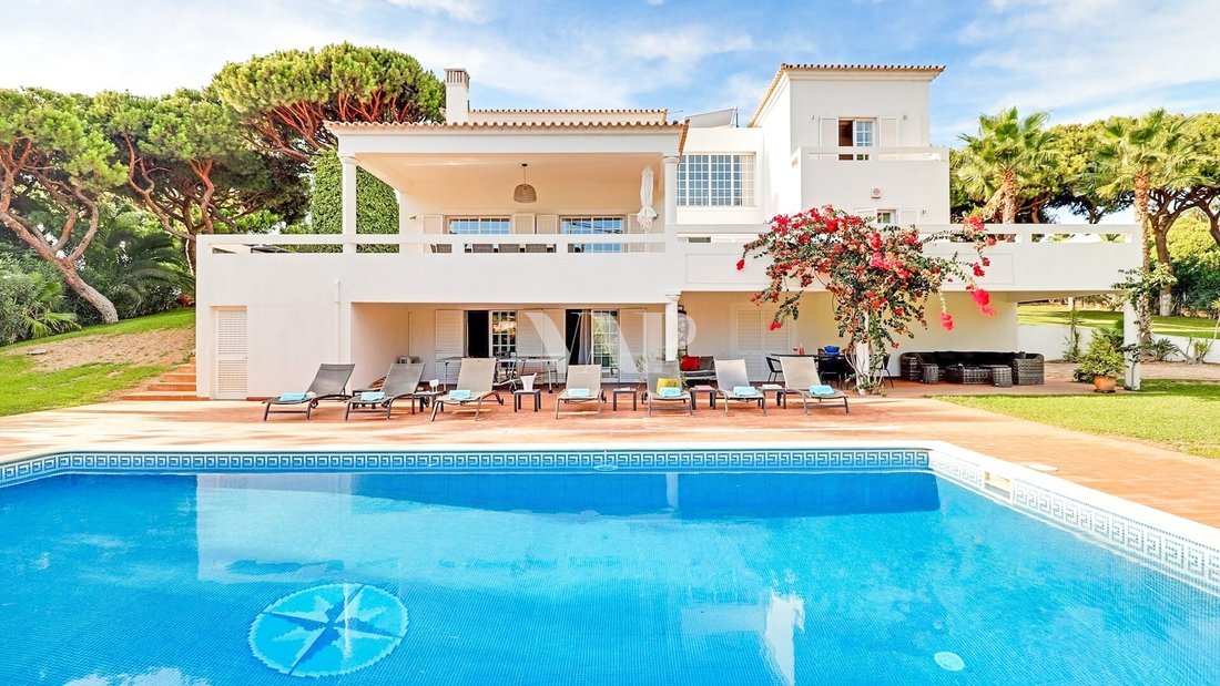 Villa in Quarteira, Algarve, Portugal 1 - 13348275