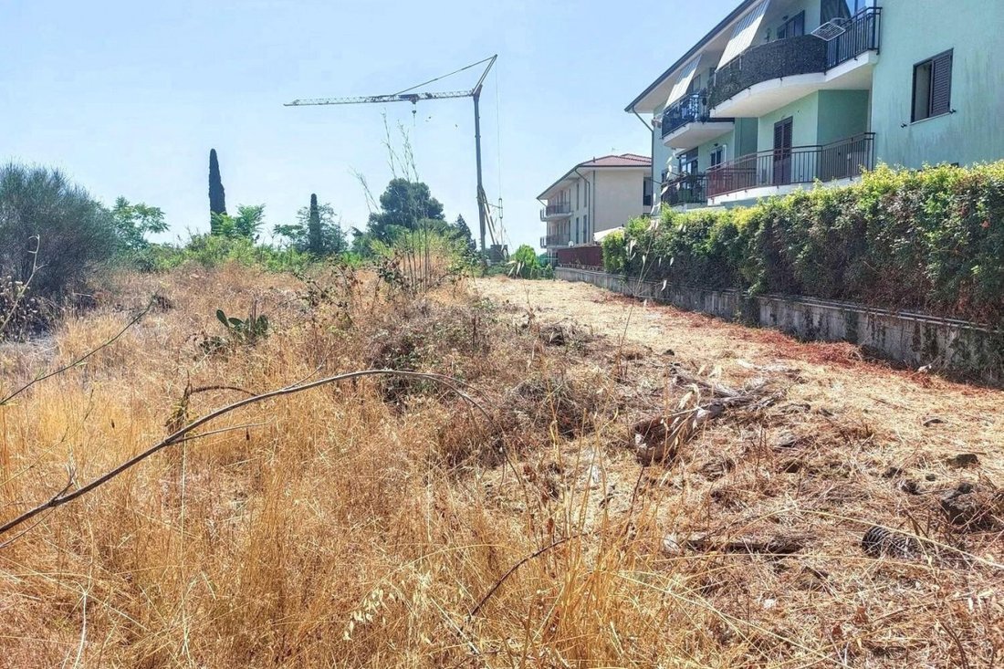 Land in San Giovanni La Punta, Sicily, Italy 3 - 16029263