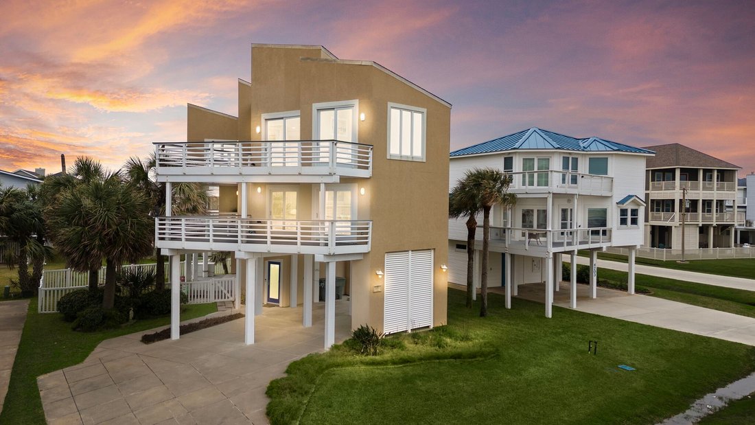 House in Galveston, Texas, United States 1 - 16029124