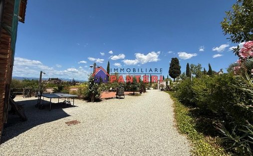 Country House in Center, Cerreto Guidi, Tuscany 1