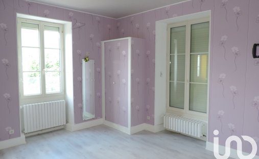 Castle for Sale in Luzech, Occitanie, France