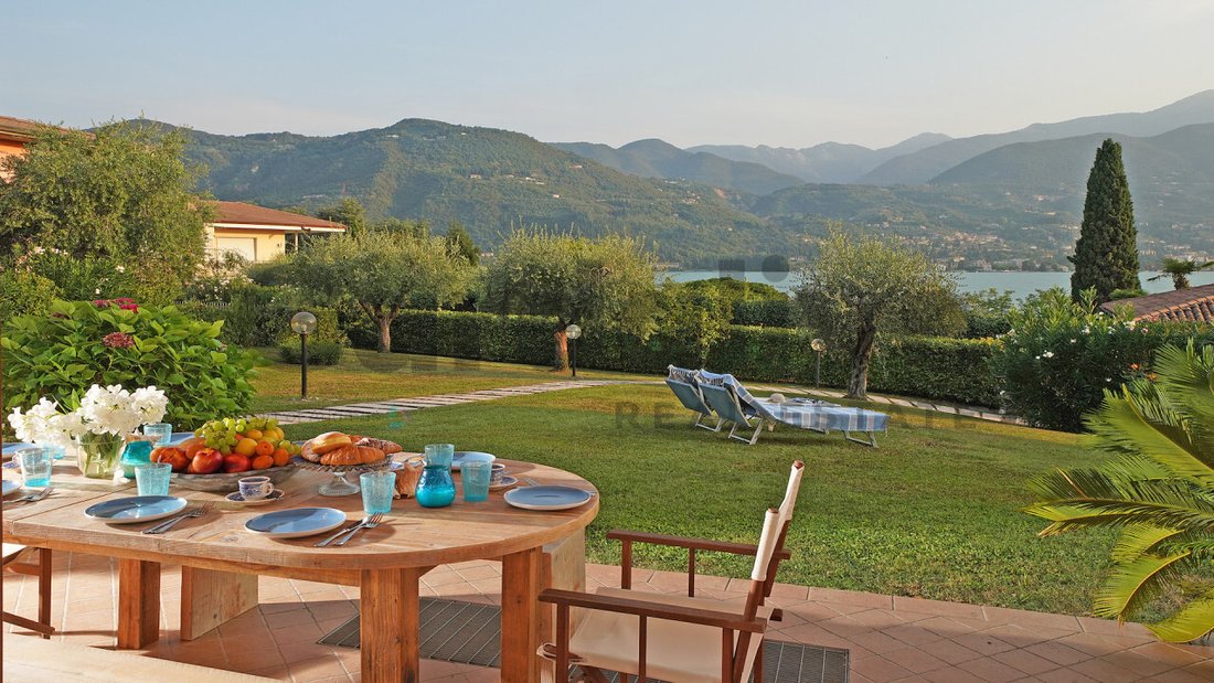 Villa in San Felice del Benaco, Lombardy, Italy 1 - 16029249