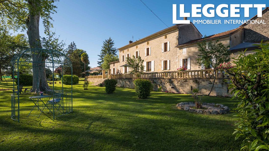 Château des Rêves Dorés: An 18th-Century Haven in Dordogne’s Golden Light