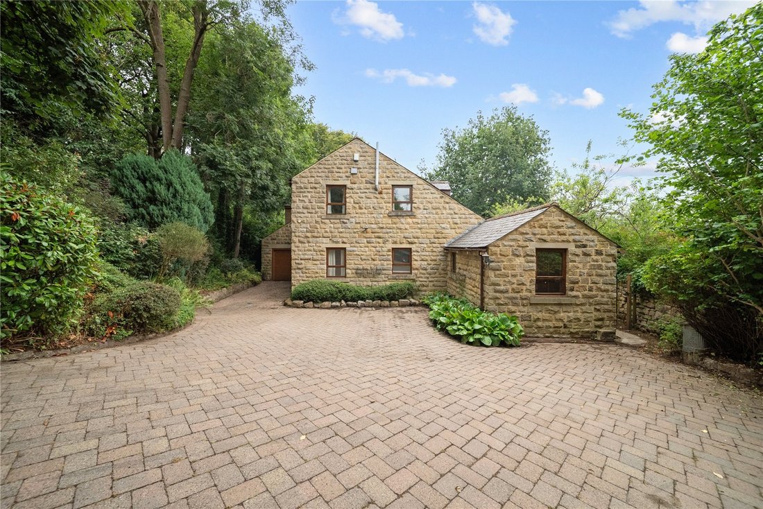 House in Horsforth Woodside, Leeds, England 1 - 16028264