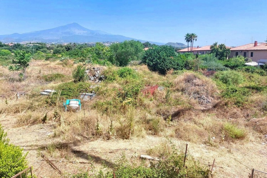 Land in San Giovanni La Punta, Sicily, Italy 1 - 16029263