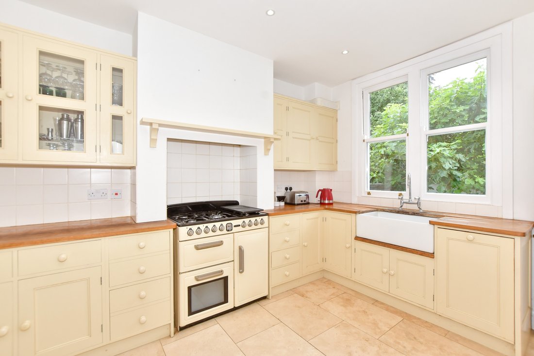 House in Lyminge, England 4 - 16028261