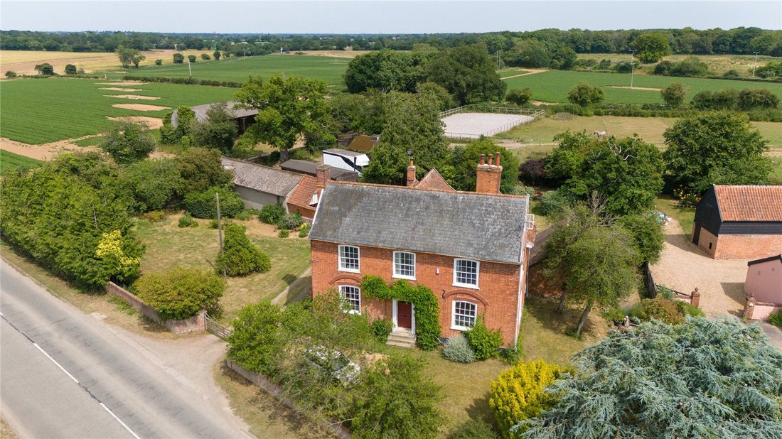 House in Suffolk, England 1 - 16026405