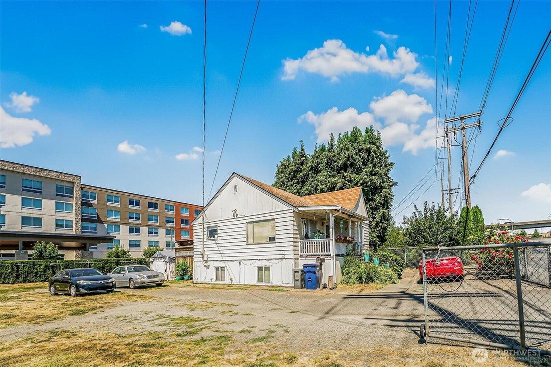 House in Auburn, Washington, United States 5 - 16028694
