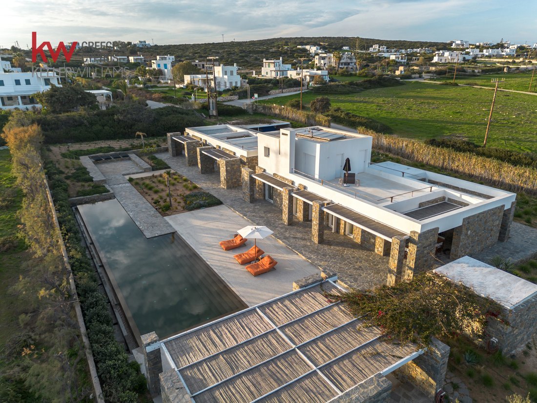 Villa in Paros, Aegean, Greece 2 - 15733503