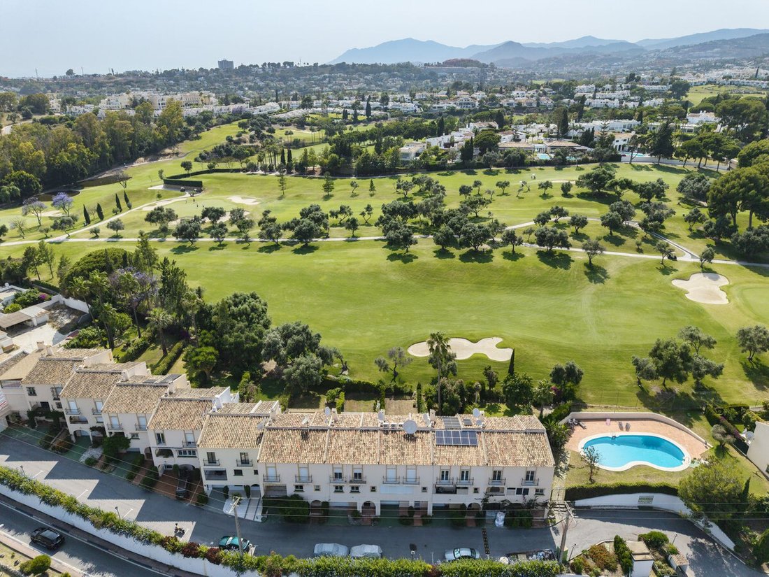 Haus in Nueva Andalucía, Marbella, Spanien 1 - 16028360