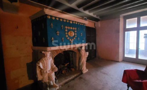 An 18th Century Manor With A Swimming Pool, Outhouses And 6.5 Hectares Of Grounds With A River