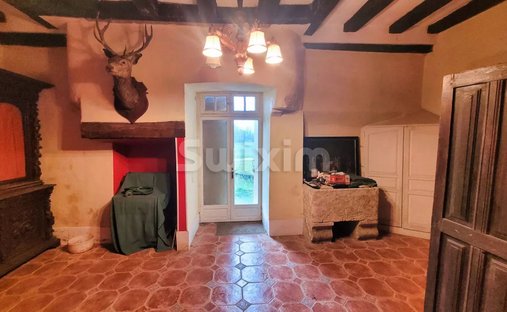 An 18th Century Manor With A Swimming Pool, Outhouses And 6.5 Hectares Of Grounds With A River