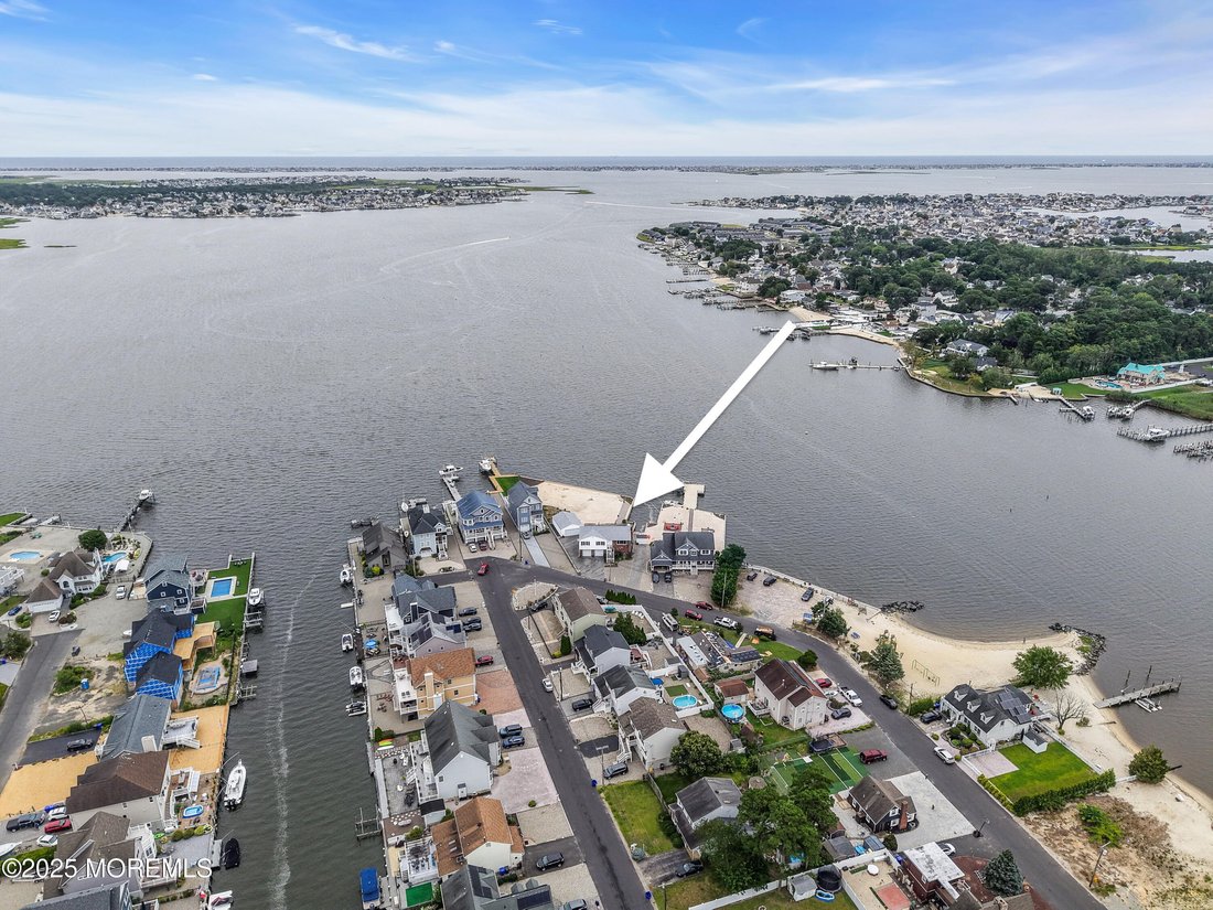 House in Brick Township, New Jersey, United States 1 - 16025397