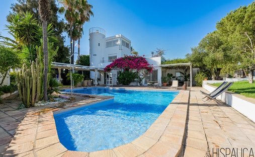 Villa in Valencina de la Concepcion, Andalusia, Spain 1