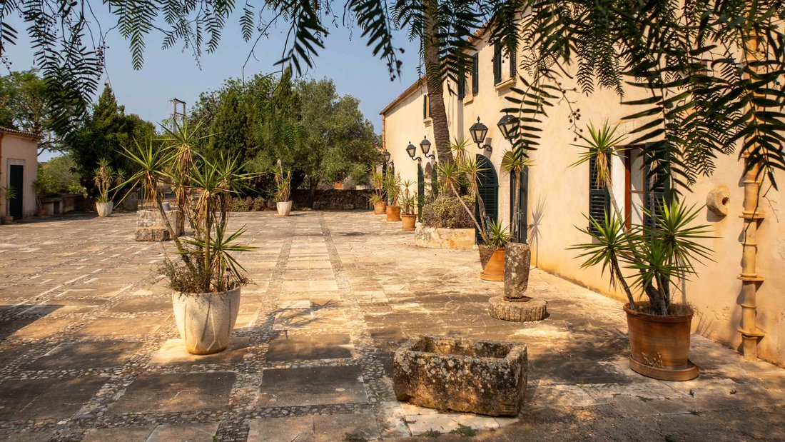Finca in es Llombards, Santanyi, Balearic Islands 1 - 16028154