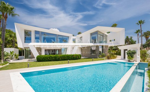 Villa in Marbella, Andalusia, Spain 1