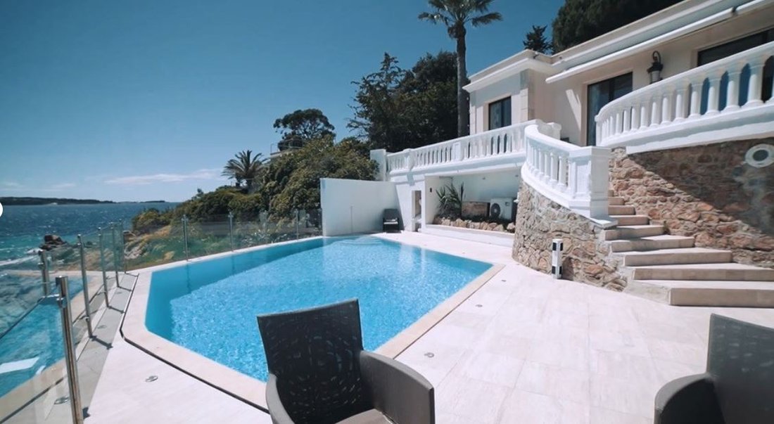 House in Cannes, Provence-Alpes-Côte d'Azur, France 1 - 16027936