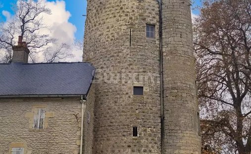 An 18th Century Manor With A Swimming Pool, Outhouses And 6.5 Hectares Of Grounds With A River