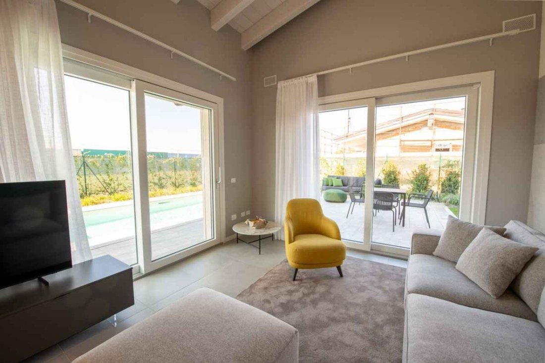 Villa in Historic Center, Desenzano del Garda, Lombardy 5 - 16027755
