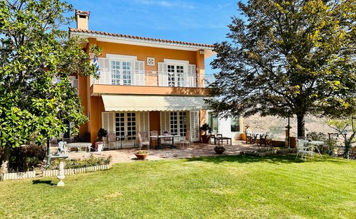 Villa in Penteli, Attica, Greece 1
