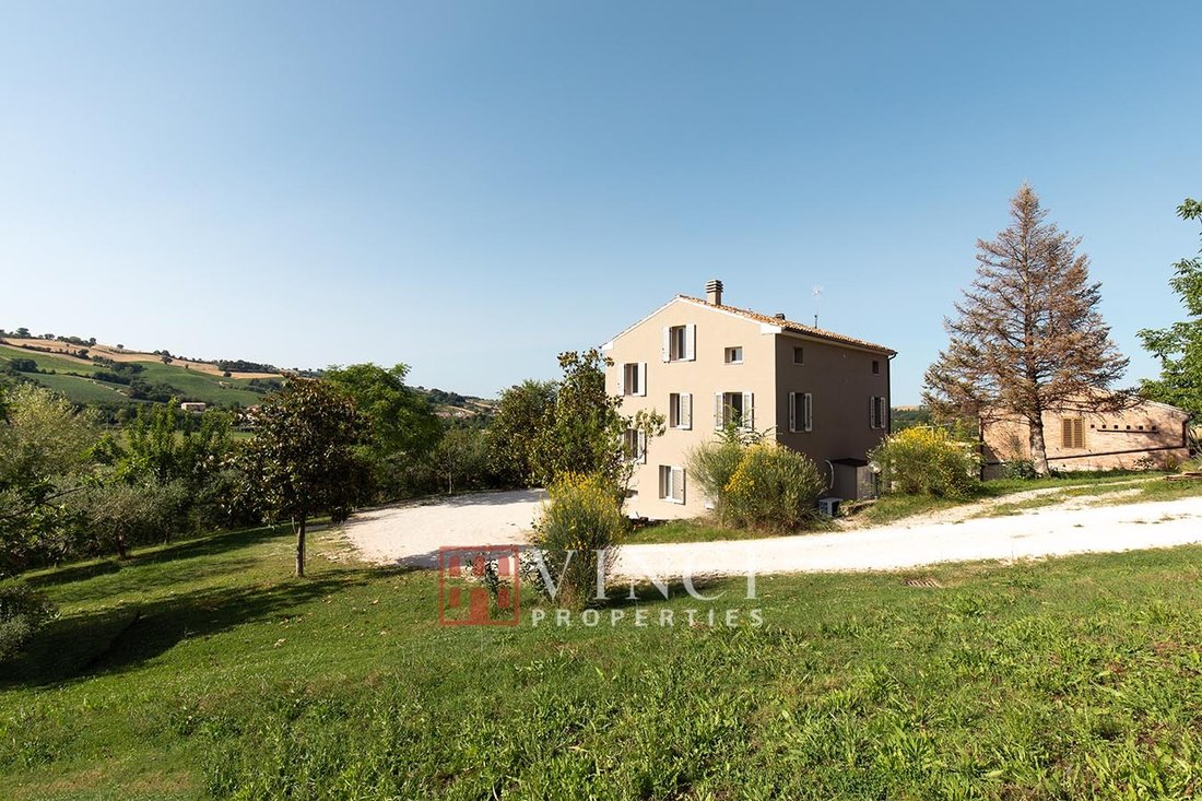 Country House in Sant'Angelo in Pontano, Marche, Italy 2 - 16026768