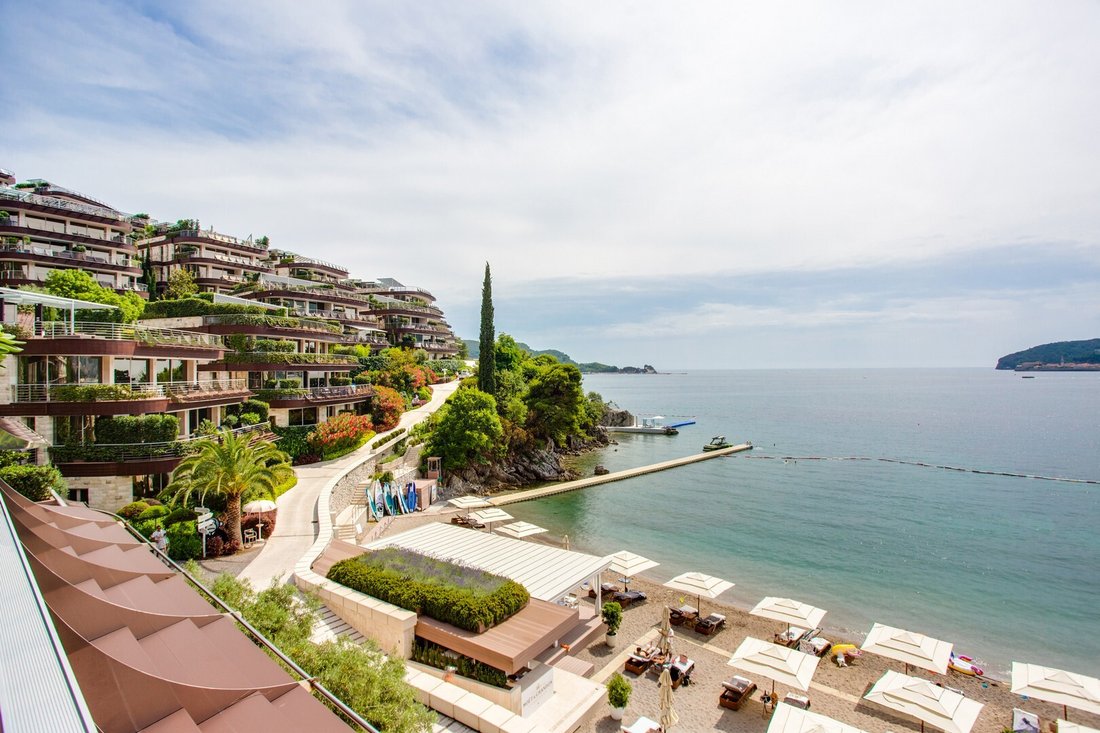 Apartment in Budva, Budva Municipality, Montenegro 2 - 15629357