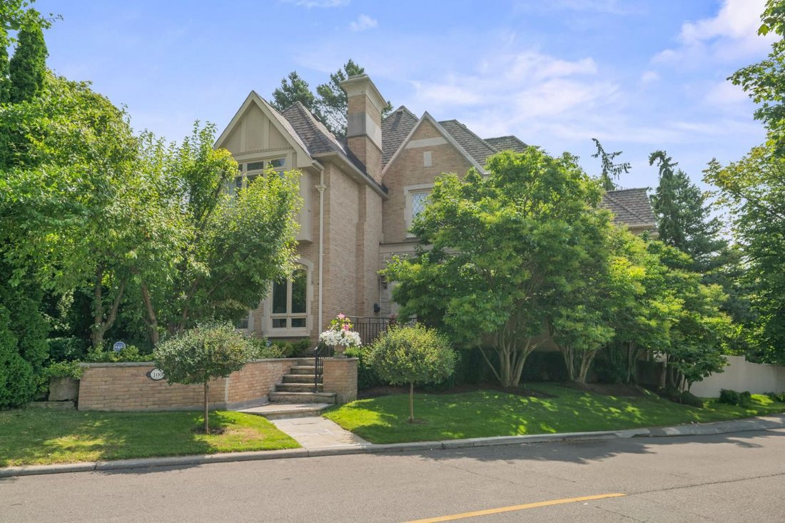 House in Toronto, Ontario, Canada 1 - 16029990