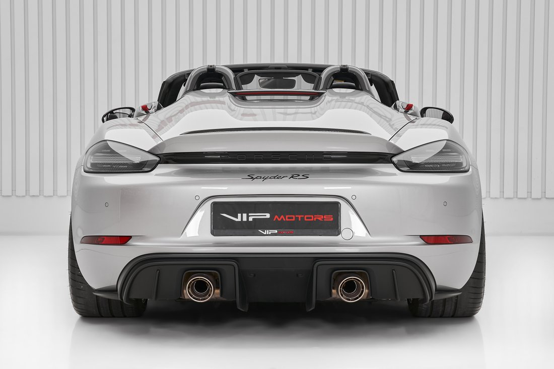 Cabriolet in Dubai, Dubai, United Arab Emirates 5 - 16030974