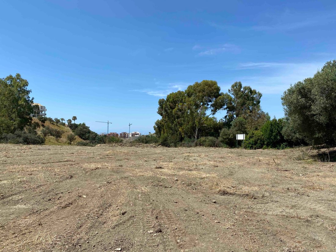 Land in Marbella, Andalusia, Spain 3 - 16030968