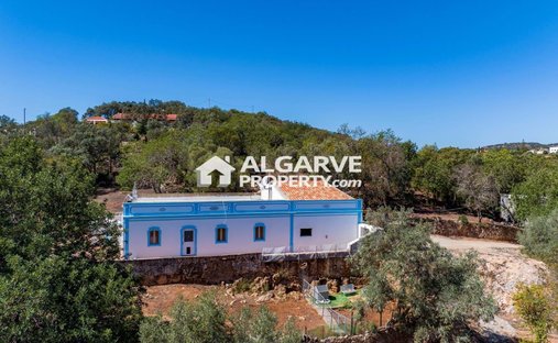 Villa in Santa Barbara de Nexe, Algarve, Portugal 1