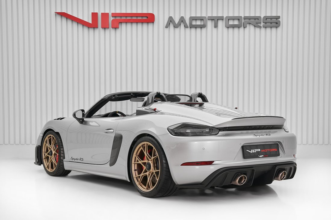 Cabriolet in Dubai, Dubai, United Arab Emirates 4 - 16030974