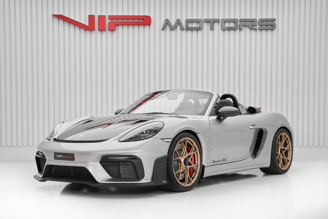 Cabriolet in Dubai, Dubai, United Arab Emirates 3 - 16030974