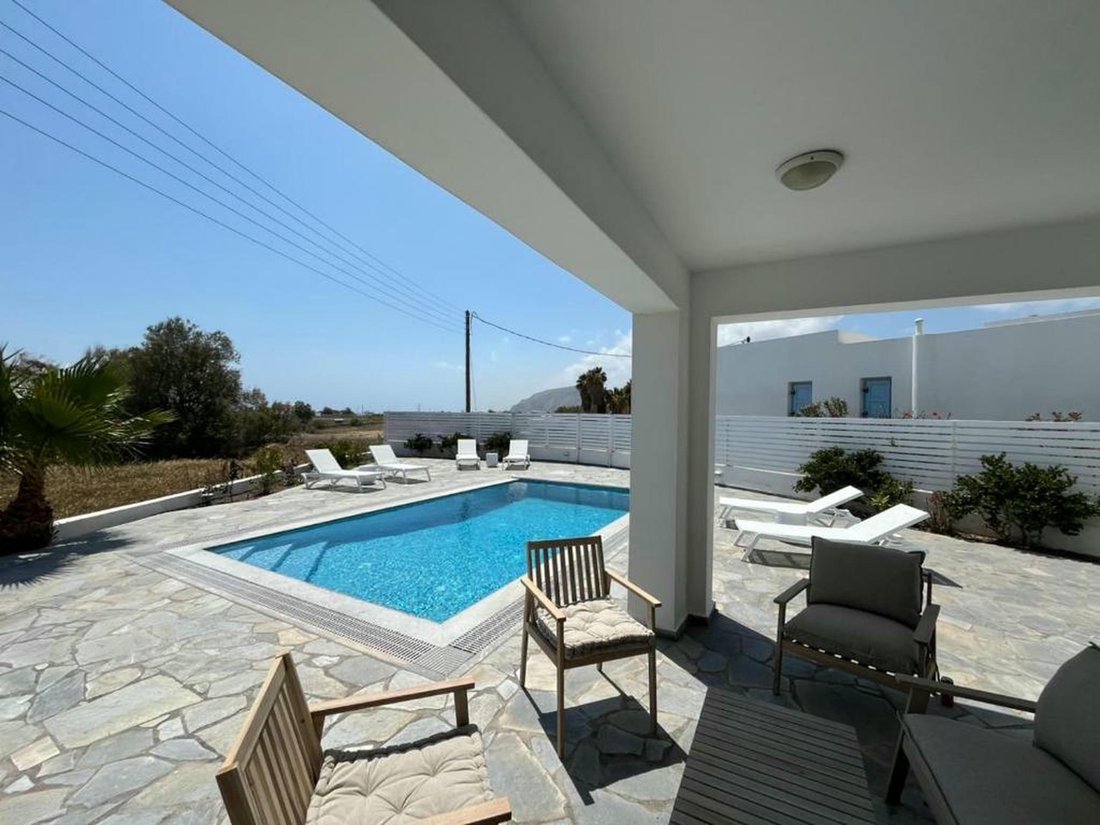 House in Thira, Aegean, Greece 4 - 16034977