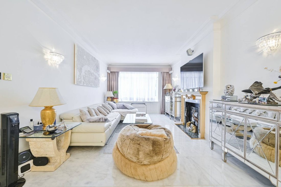 Apartment in Mayfair, Westminster, England 1 - 15659115