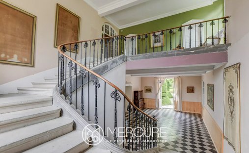 Magnificent Renaissance Style Château With 9ha Land, 2 Gîtes And Pool, 30 Minutes From Toulouse