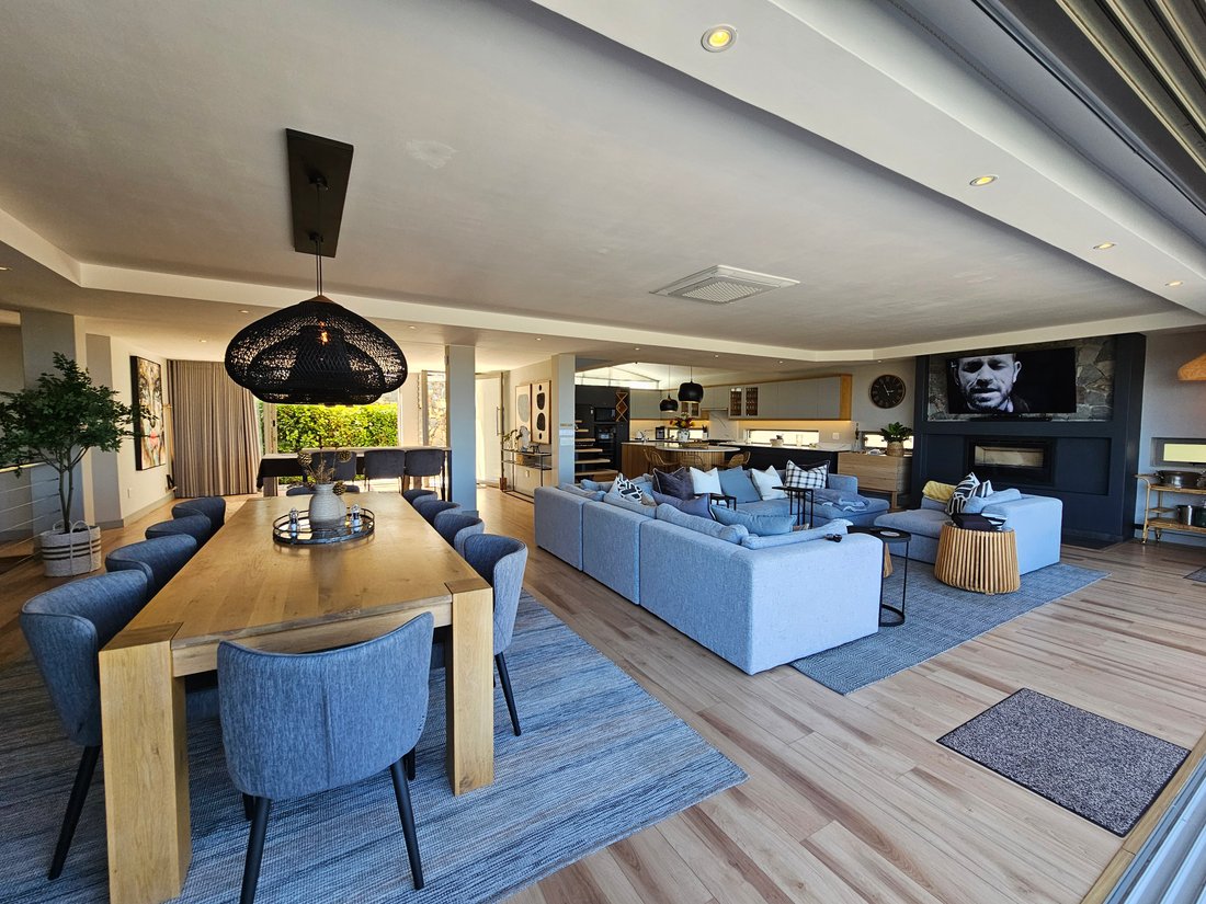 House in Fernkloof Estate, Western Cape, South Africa 4 - 16032046