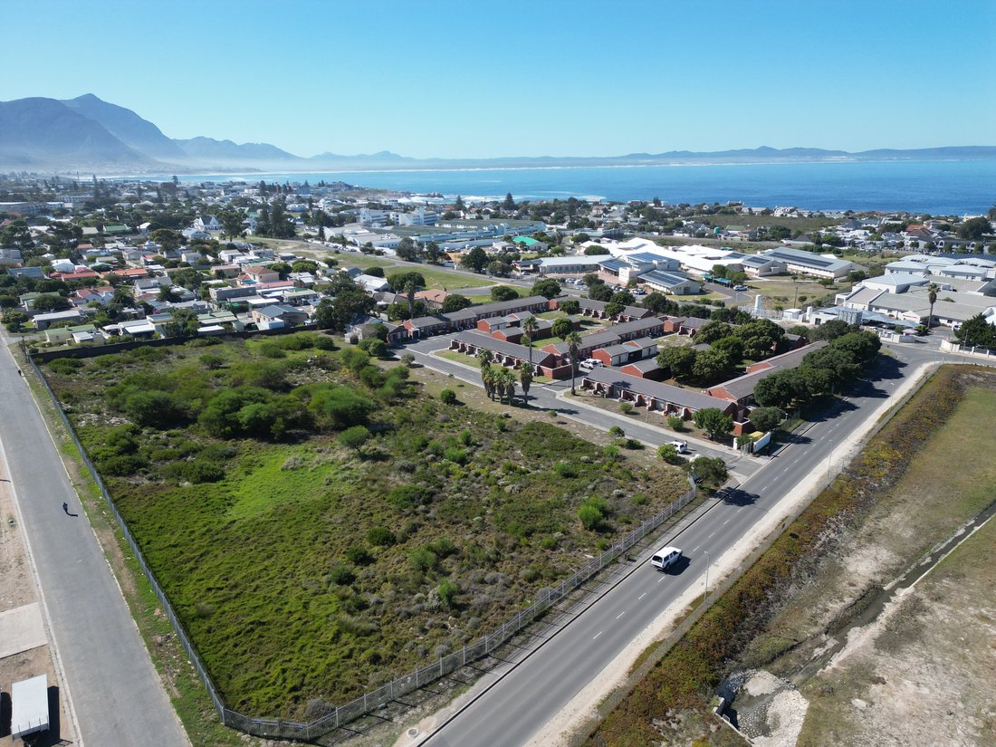 Land in Fernkloof Estate, Western Cape, South Africa 1 - 16032056